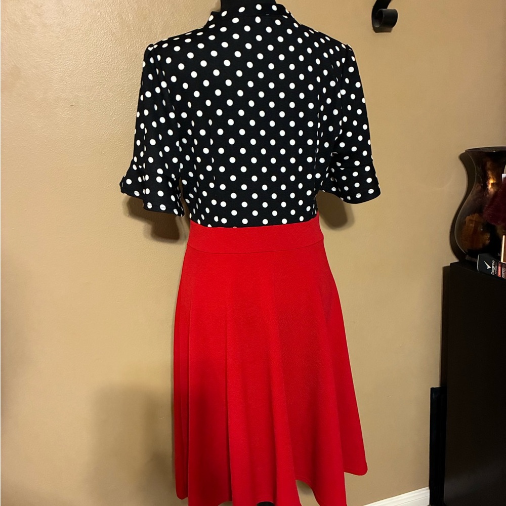 Chic Red A-Line Skirt for Women - Picture 3 of 5